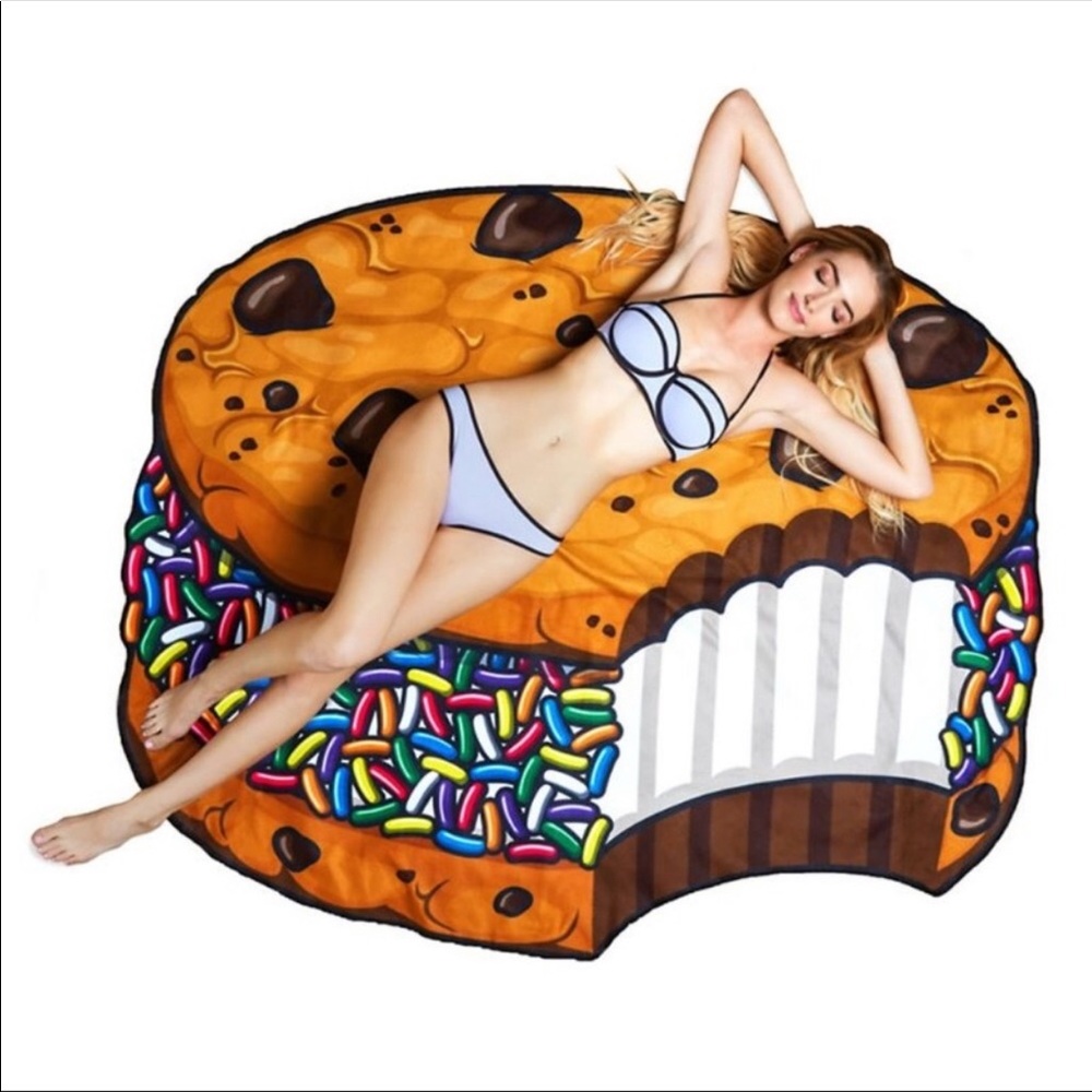 Rounded Beach Blanket